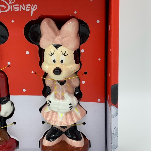 Disney Mickey and Minnie Mouse Nutcracker Ceramic Salt & Pepper Shakers - Picture 5 of 9